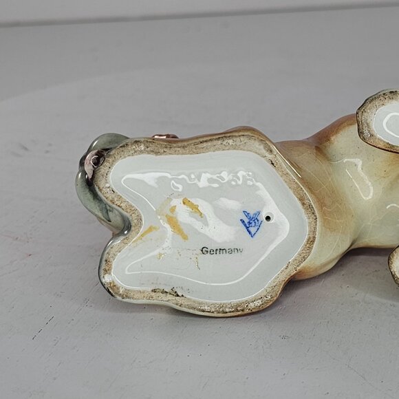 Vintage Goebel Germany Crouching Boxer Dog Figurine CH568 AS IS - Picture 6 of 8